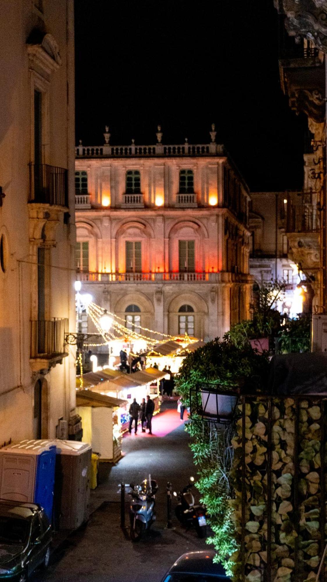 Notti D'Autore Suites CTA Exterior foto
